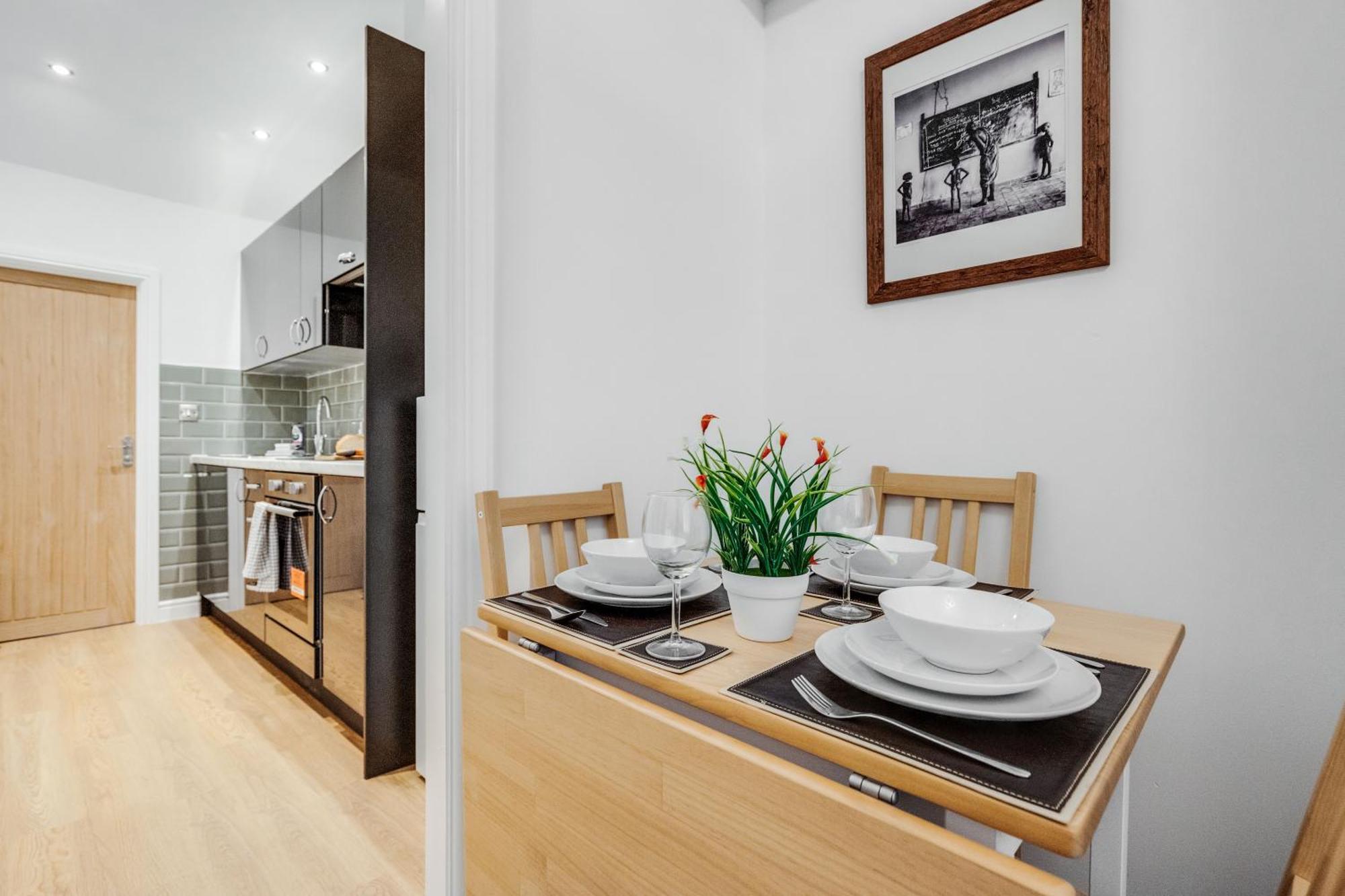 Buxton Apartment - 1 Bed, Free Parking, Wi-Fi Hazel Grove Eksteriør billede